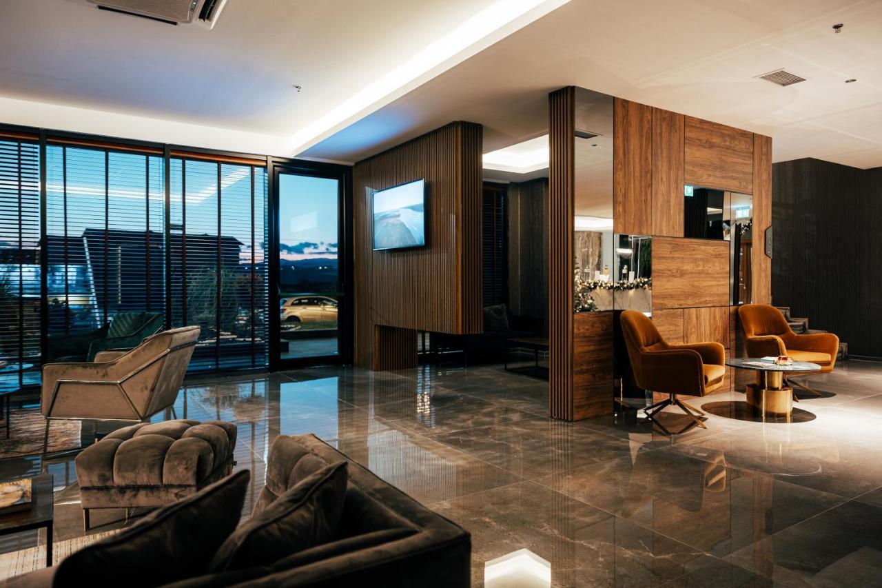 Palace Hotel & Spa Titova Mitrovica Εξωτερικό φωτογραφία